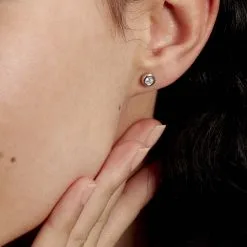 Histoire D'Or Boucles D'oreilles Puces Eden Serti Pneu Or Blanc Oxyde De Zirconium -Boucles d'oreilles pendantes Soldes Boutique B3OFBZW037 model0