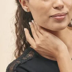 Histoire D'Or Boucles D'oreilles Puces Eden Serti Pneu Or Blanc Oxyde De Zirconium -Boucles d'oreilles pendantes Soldes Boutique B3OFBZW039 model0