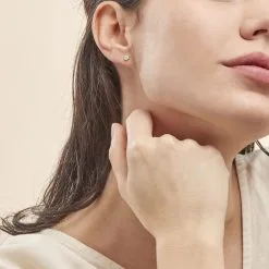 Histoire D'Or Boucles D'oreilles Puces Eleanor Fleur Or Blanc Oxyde De Zirconium -Boucles d'oreilles pendantes Soldes Boutique B3OFBZW133 model0