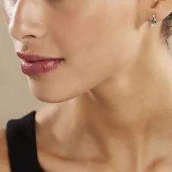 Histoire D'Or Boucles D'oreilles Puces Sagesse Or Jaune Emeraude Et Diamant -Boucles d'oreilles pendantes Soldes Boutique B3OFJEV008 model1