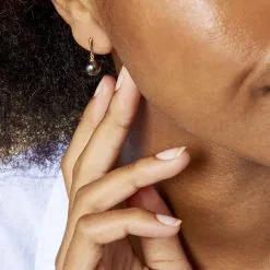 Histoire D'Or Boucles D'oreilles Pendantes Semi-baroque Or Jaune Perle De Tahiti -Boucles d'oreilles pendantes Soldes Boutique B3OFJHH049 model1