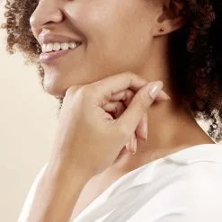 Histoire D'Or Boucles D'oreilles Puces Elea Serti Griffe Or Jaune Rubis -Boucles d'oreilles pendantes Soldes Boutique B3OFJRR005 model0