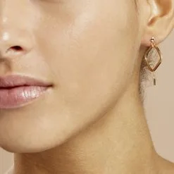 Histoire D'Or Créoles Elyette Carre Ajoure Or Jaune -Boucles d'oreilles pendantes Soldes Boutique B3OFJW00B2 model0