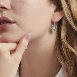 Histoire D'Or Boucles D'oreilles Pendantes Gisselle Or Jaune Nacre 7 Histoire D'Or Boucles D'oreilles Pendantes Gisselle Or Jaune Nacre -Boucles d'oreilles pendantes Soldes Boutique B3OFJX2012 model0