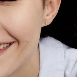 Histoire D'Or Boucles D'oreilles Puces Eleanor Fleur Or Jaune Oxyde De Zirconium -Boucles d'oreilles pendantes Soldes Boutique B3OFJZW321 model0