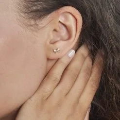 Histoire D'Or Boucles D'oreilles Puces Or Jaune Brunnera Oxydes De Zirconium -Boucles d'oreilles pendantes Soldes Boutique B3OFJZW923 model0